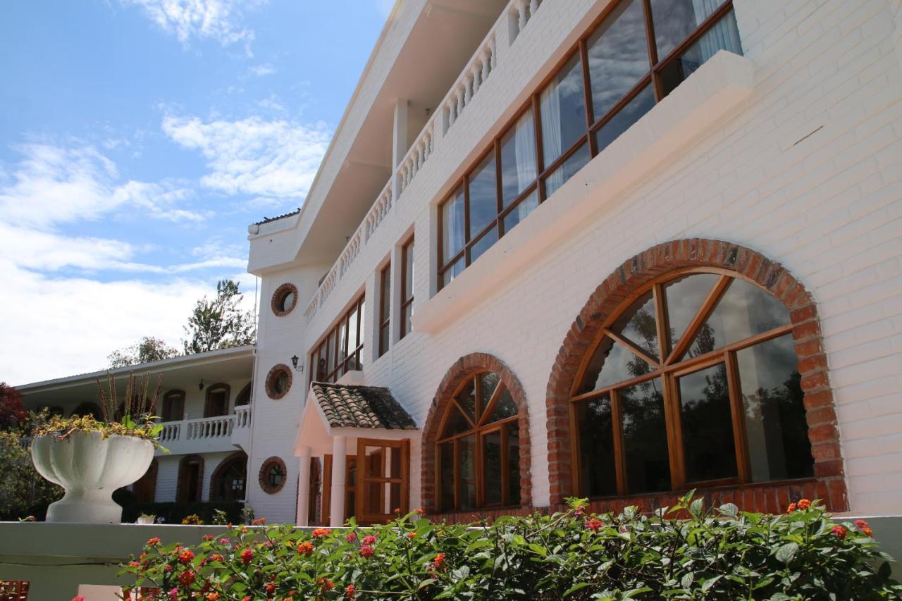 La Posada Del Quinde オタバロ エクステリア 写真